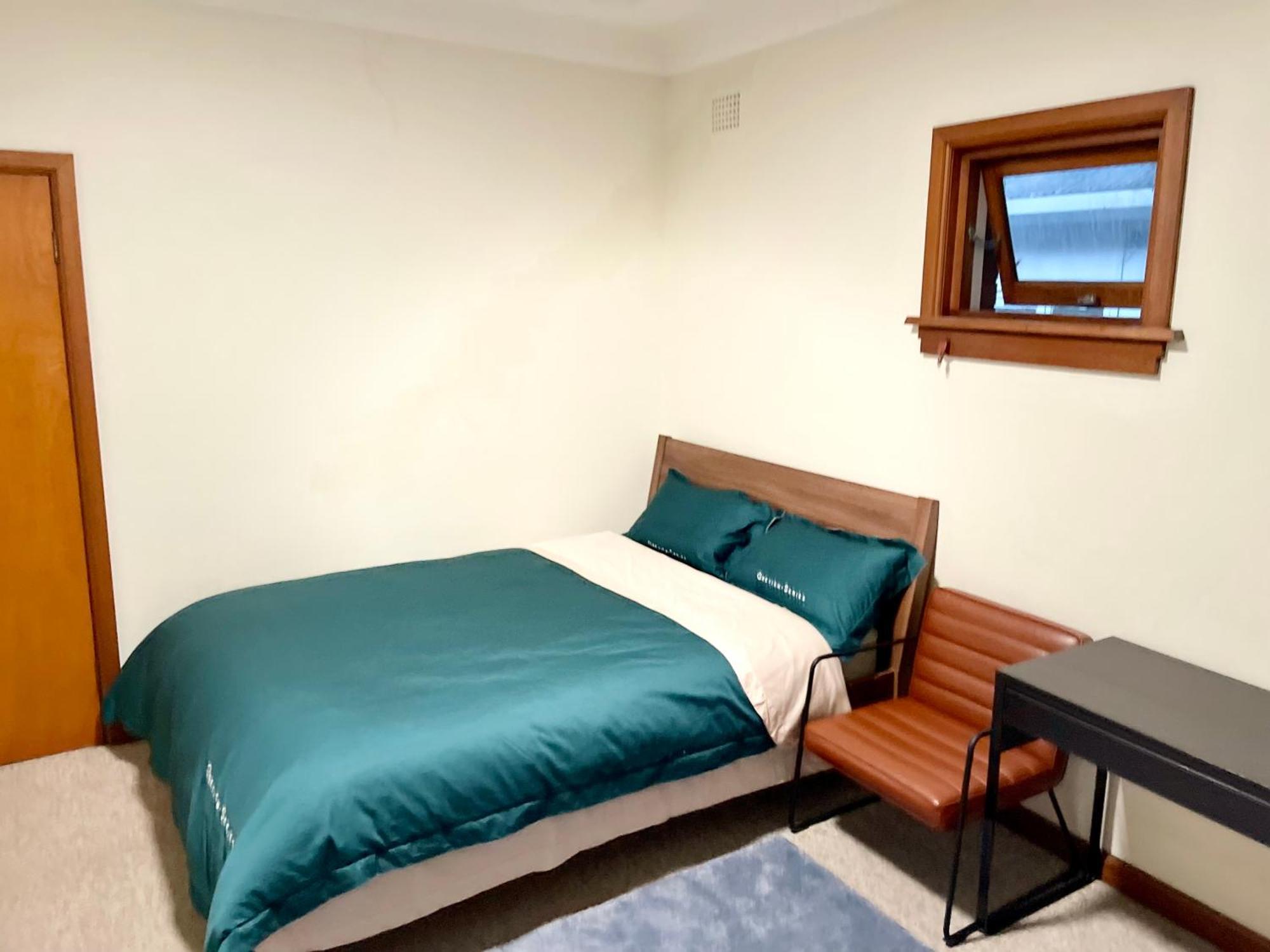 Spacious Private Minutes Away From Eastwood Homestay *